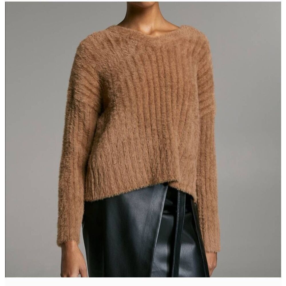 Aritzia Cozy Fuzzy Ulmann Sweater XS